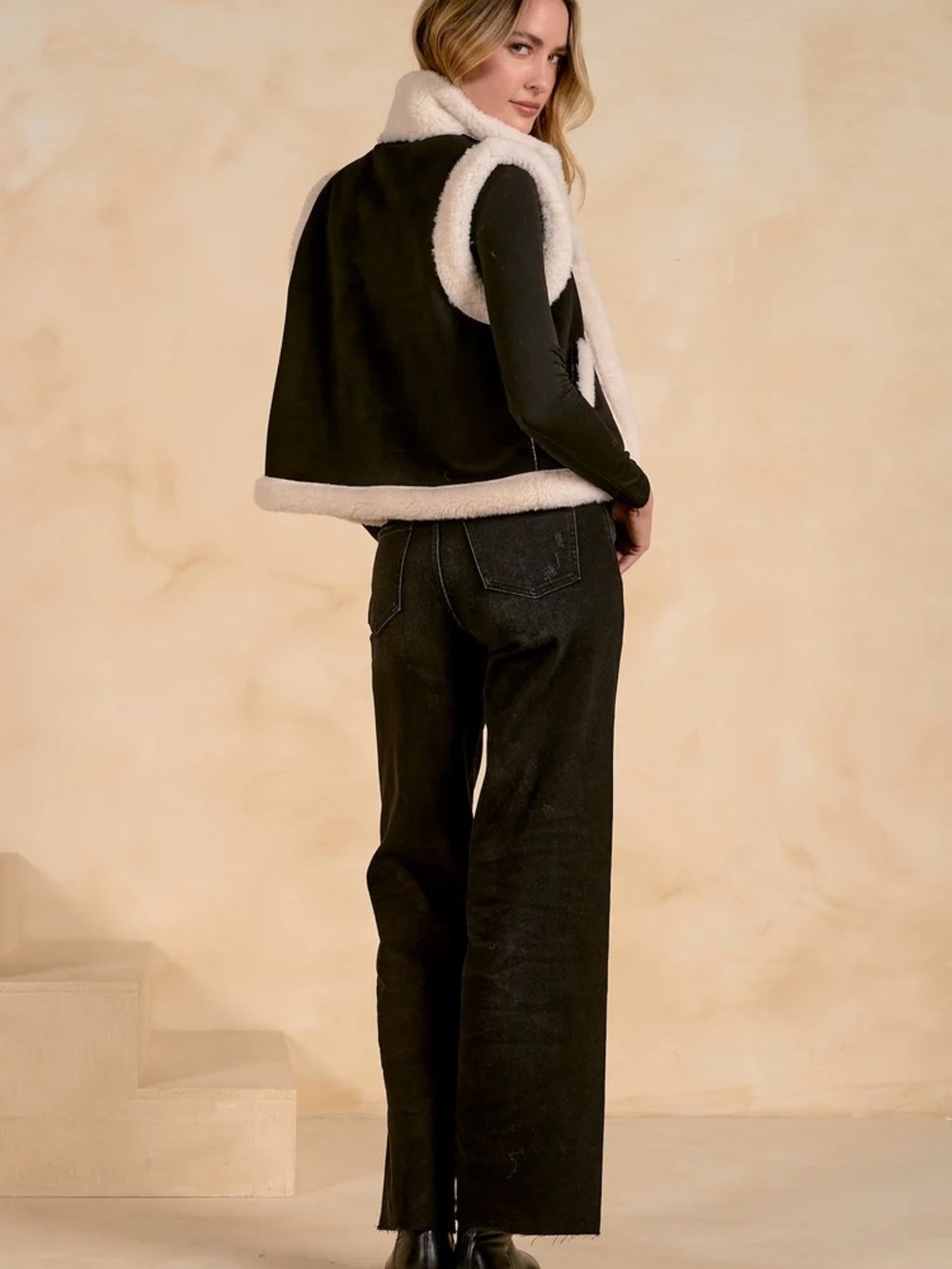 High-Rise Wide Leg Women's Jeans - Black - Picture 4 of 8